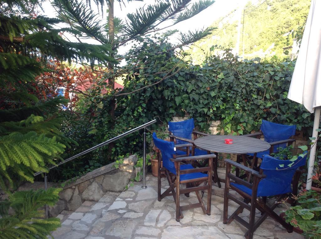 Hotel Nostos Frikes Exteriör bild