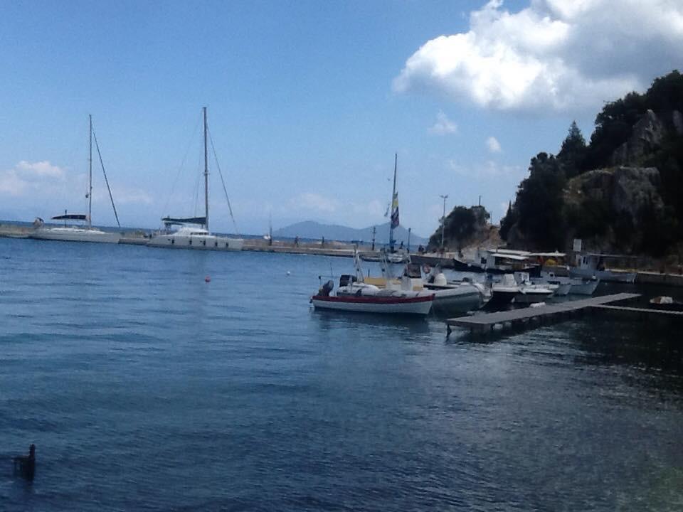 Hotel Nostos Frikes Exteriör bild